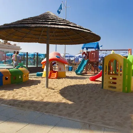 Pinocchio מלון 3*