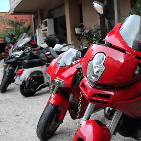 比诺丘酒店 卡托利卡